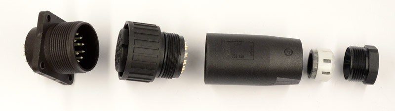 17 in 1 - these are the multi-pole connectors Hirschmann CM 