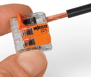 High currents, small spaces - a breeze for Wago 221